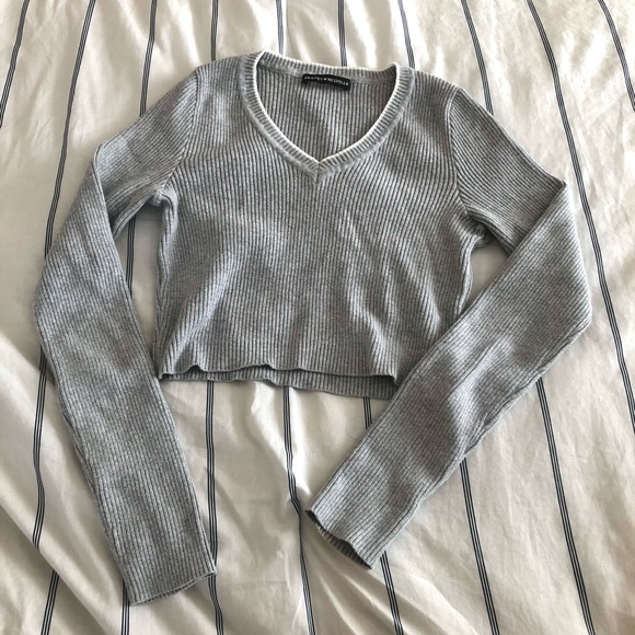 Brandy Melville Sweaters - Milena sweater cropped grey with white trim